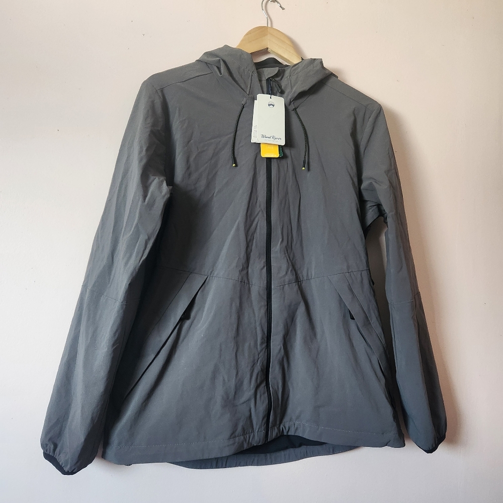 NWT WindRiver Gray No Fly Zone Lightweight Hooded Jacket Size M Gorpcore
